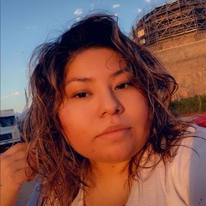Meet your Posher, Mayra